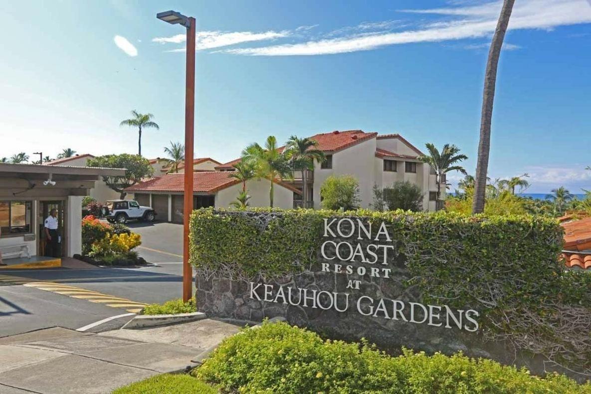 Oceanfront Complex With 2 Pools, Tennis Courts, And Expansive Ocean Views - 10-104 Kailua-Kona Exterior photo